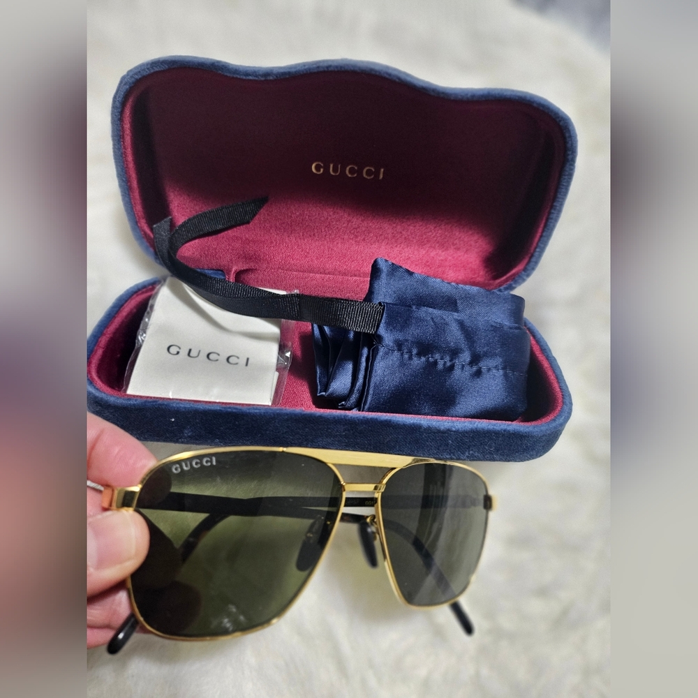 Gucci Gold Frame Aviator Sunglasses - Picture 2 of 2